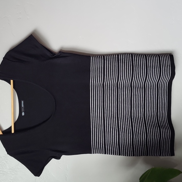 Maurices Black & White Striped Short Sleeved Scoop-Neck Sweater Size XL - Picture 1 of 7